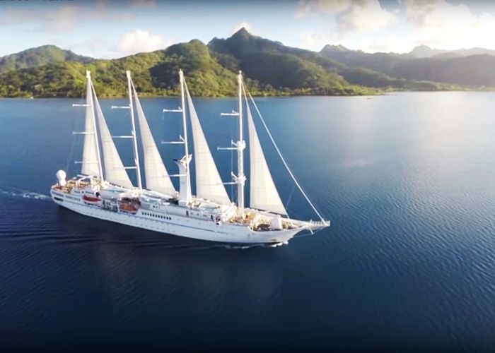 A fancy cruise through Tahitian treasures